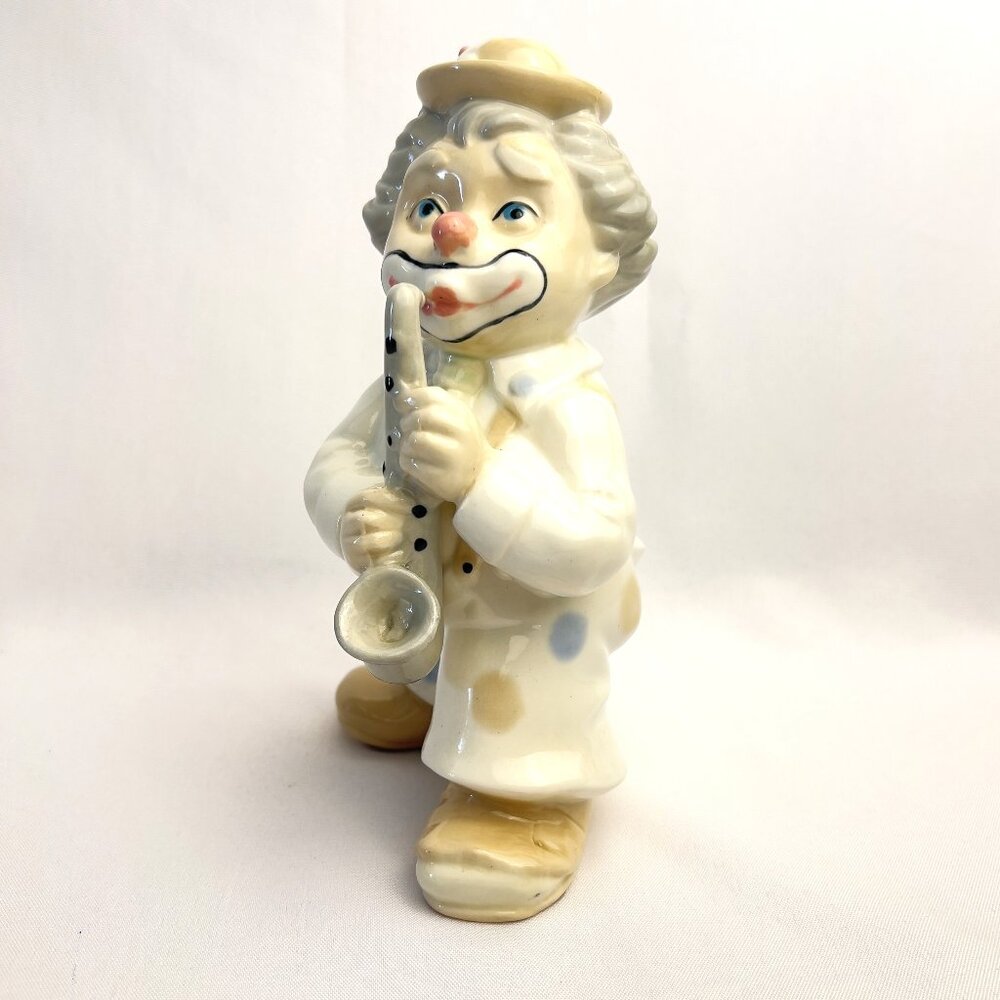SANBO Vintage Porcelain Clown Figurine 1970-1980s Musician Valencia Spain 8"